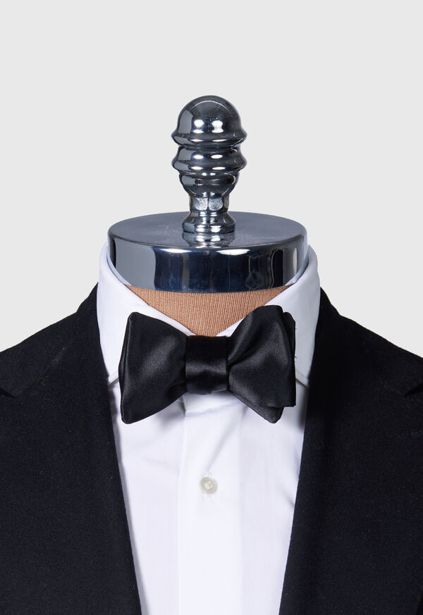 Paul Stuart Satin Blunt Edge Bow Black | NZ_PAUL64131